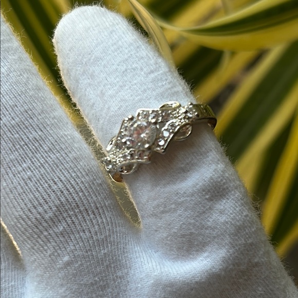 Elegant Silver Eternity Ring with Dazzling Stones - Picture 1 of 3